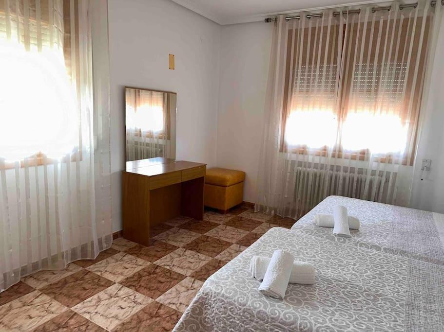 Casa Rural Baza Hébergement de vacances *
